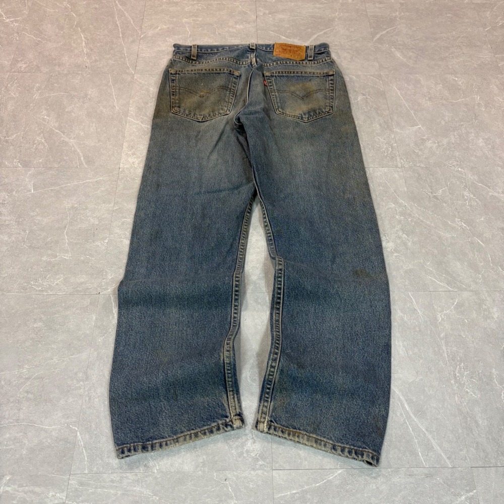 Levis 505 Regular Fit Straight Leg Jeans Mens 33x30 Blue Medium Wash Distressed